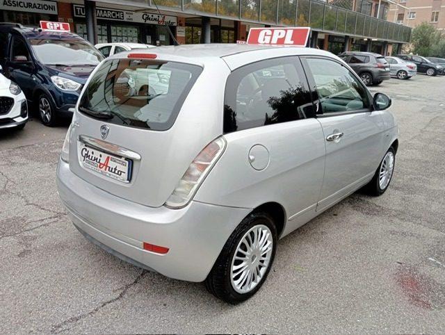 LANCIA Ypsilon 1.2 69 CV New Oro BIFUEL GPL ok *neopatentati*