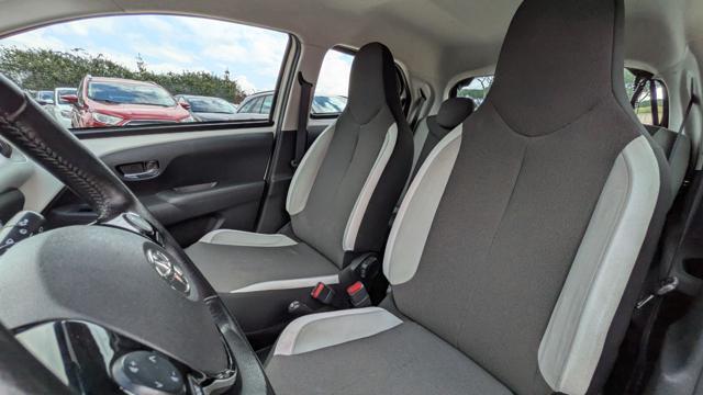 TOYOTA Aygo 1.0cc 69cv AUTOMATICA RETROCAMERA BLUETOOTH