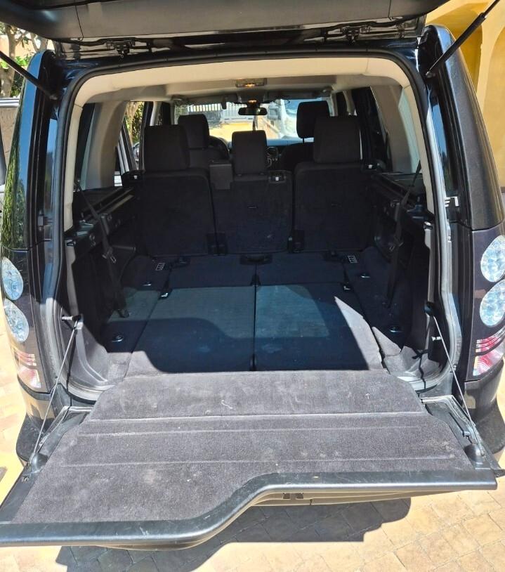 Land Rover Discovery 7 posti