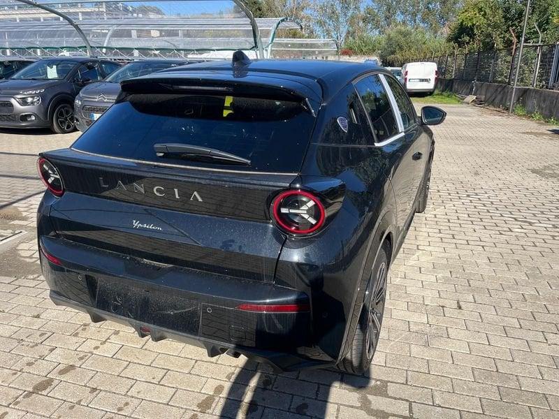 Lancia Ypsilon Ypsilon Hybrid e-DCT LX