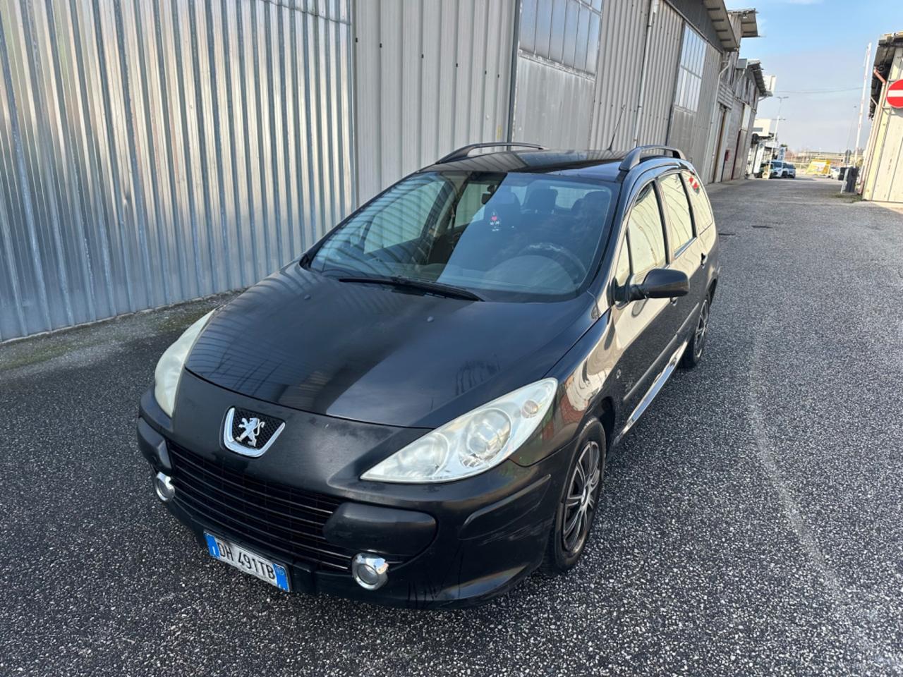 Peugeot 307 1.4 S.W. 16V 5p. D-Sign...neop