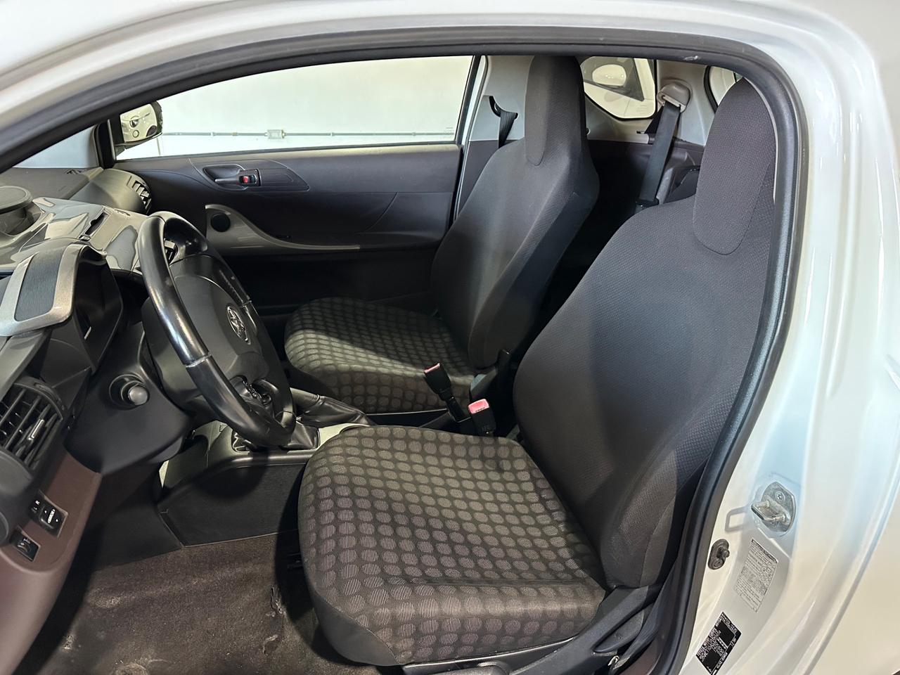 Toyota iQ 1.0 Sol