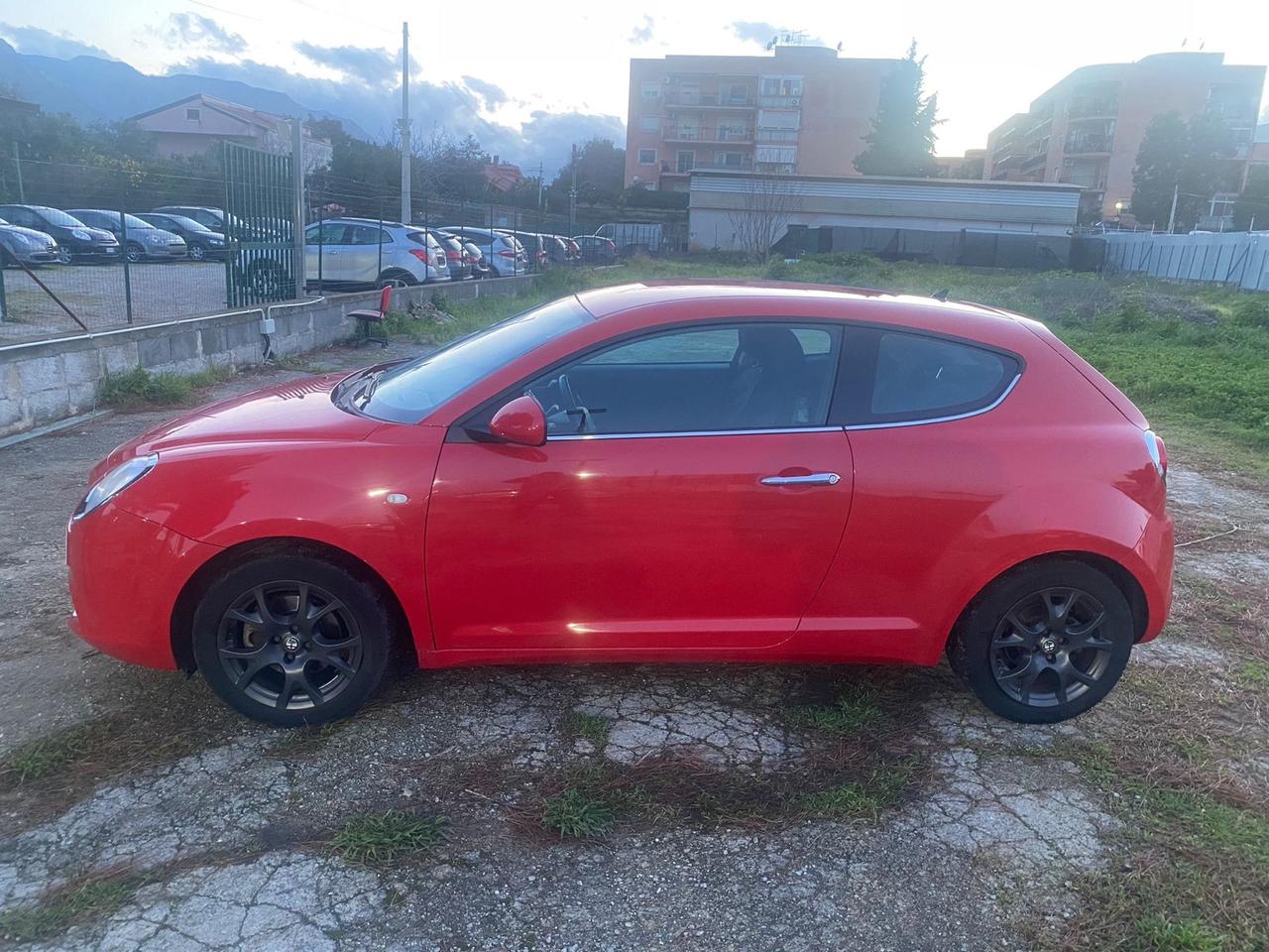Alfa Romeo MiTo 1.6 JTDm 16V Distinctive Sport Pack