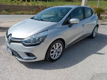 Renault Clio dCi 8V 90 CV EDC 5 porte Moschino Intens CAMBIO AUTOMATICO