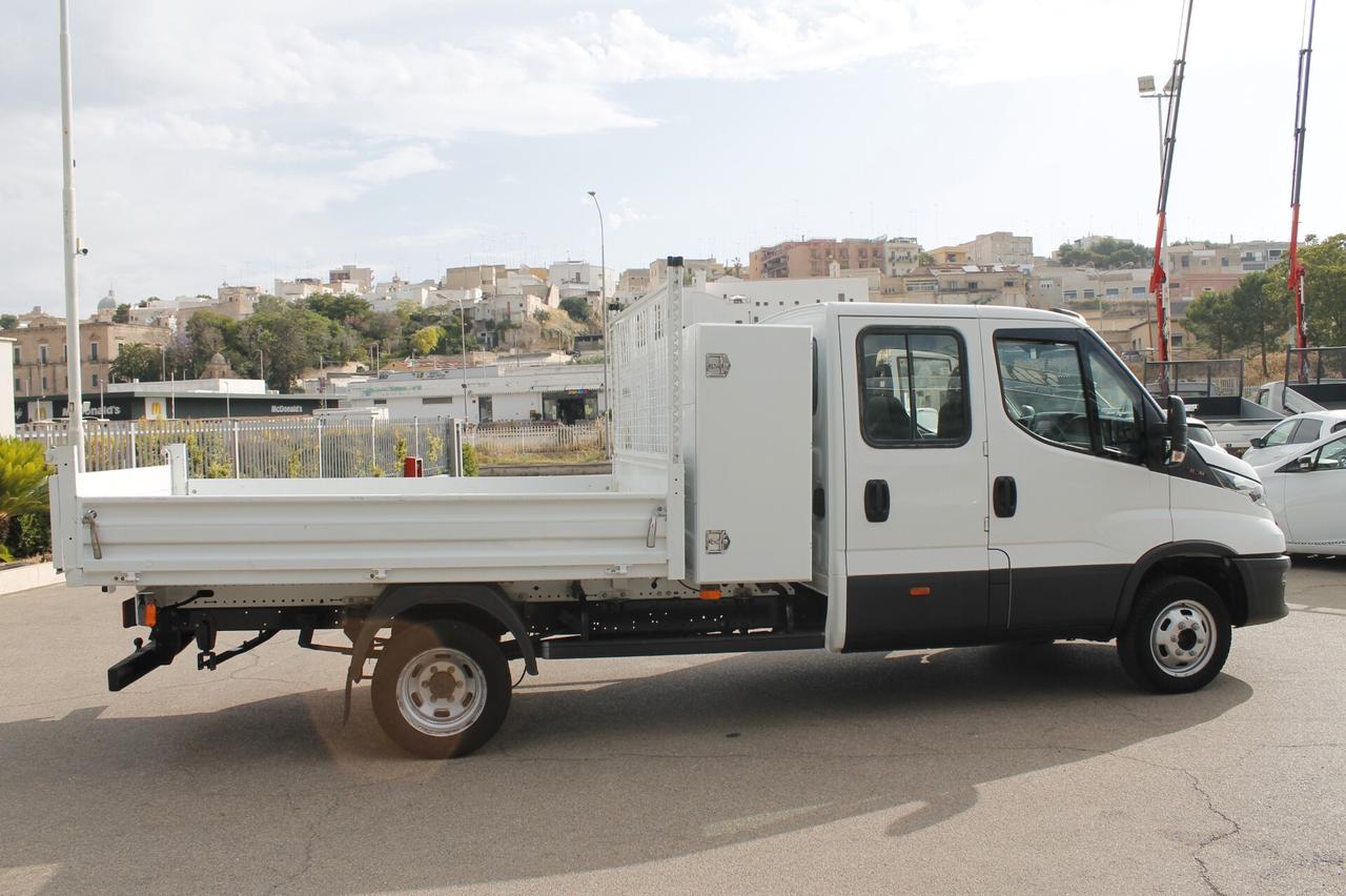 Iveco Daily 35C16 DOPPIA CABINA CASSONE RIBALTABILE E GANCIO TRAINO