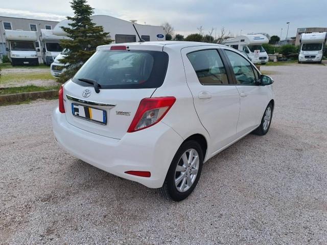 Toyota Yaris 1.4 d-4d Lounge 5p