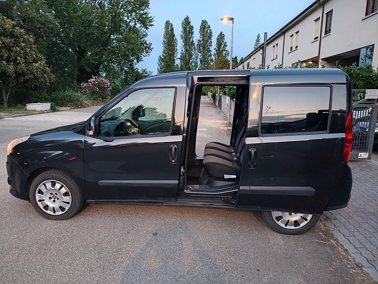 FIAT DOBLO 2011 A METANO DI CASA 1.4T-JET STUPENDO