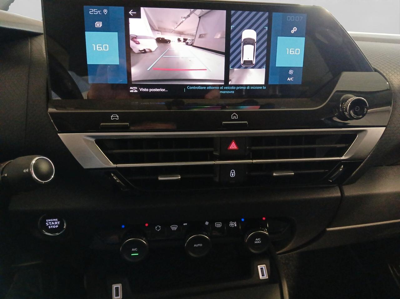 Citroen C4 e-C4 motore elettrico 136 CV Shine