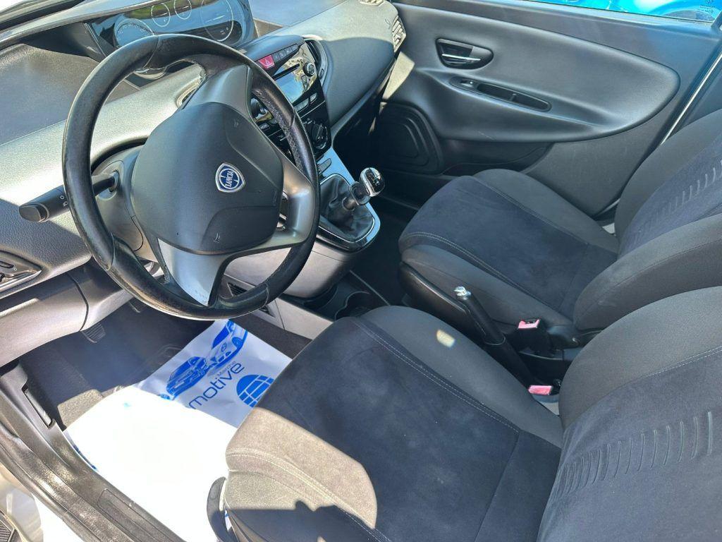 LANCIA Ypsilon 1.2 69 CV 5 porte S&S Gold