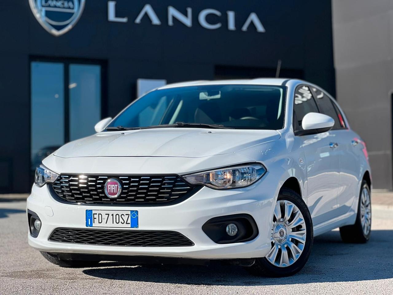 Fiat Tipo 1.6 Mjt S&S 5 porte Easy