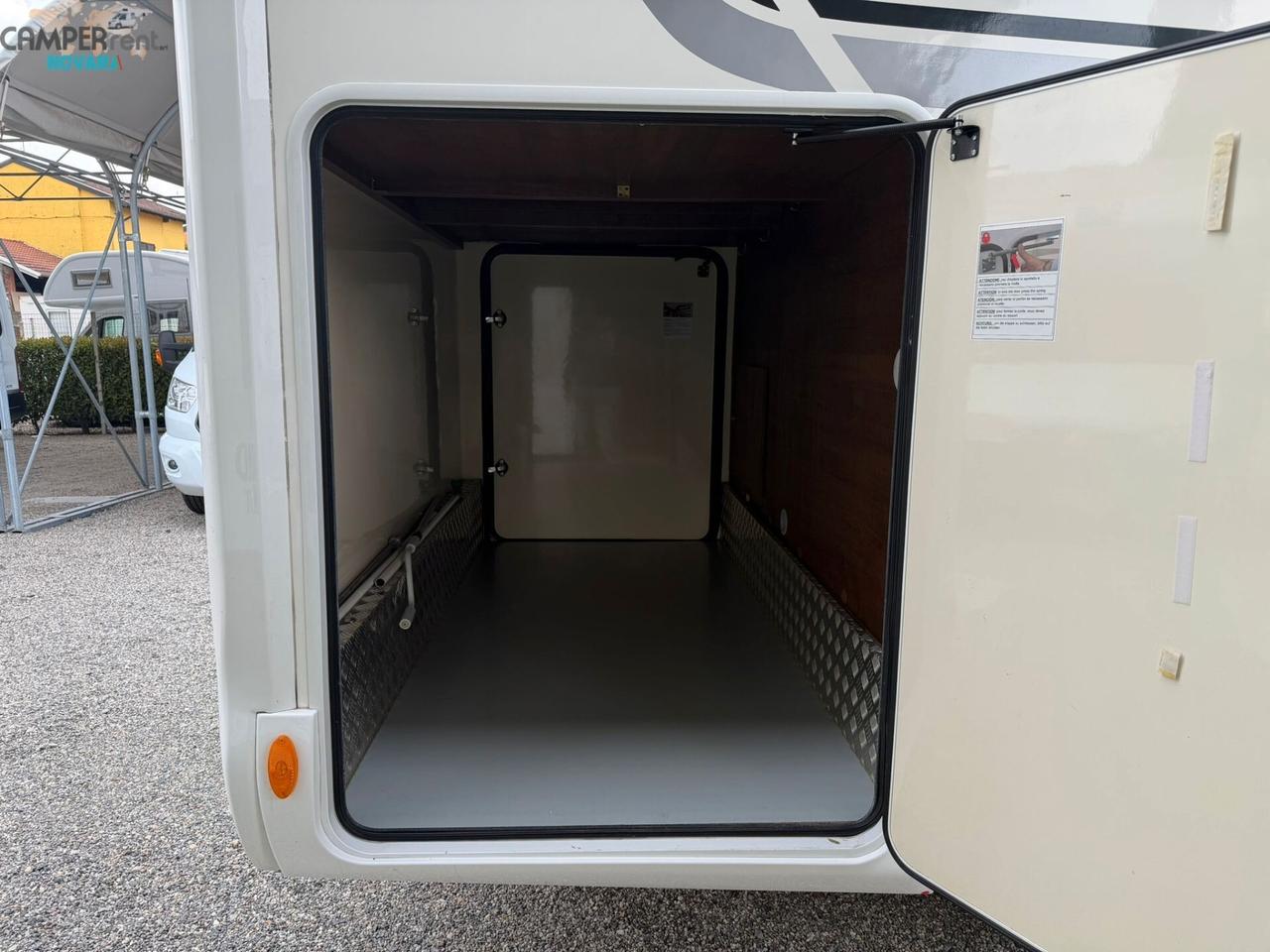 MCLOUIS NESS 73G - MOTORHOME CON LETTI GEMELLI IN CODA