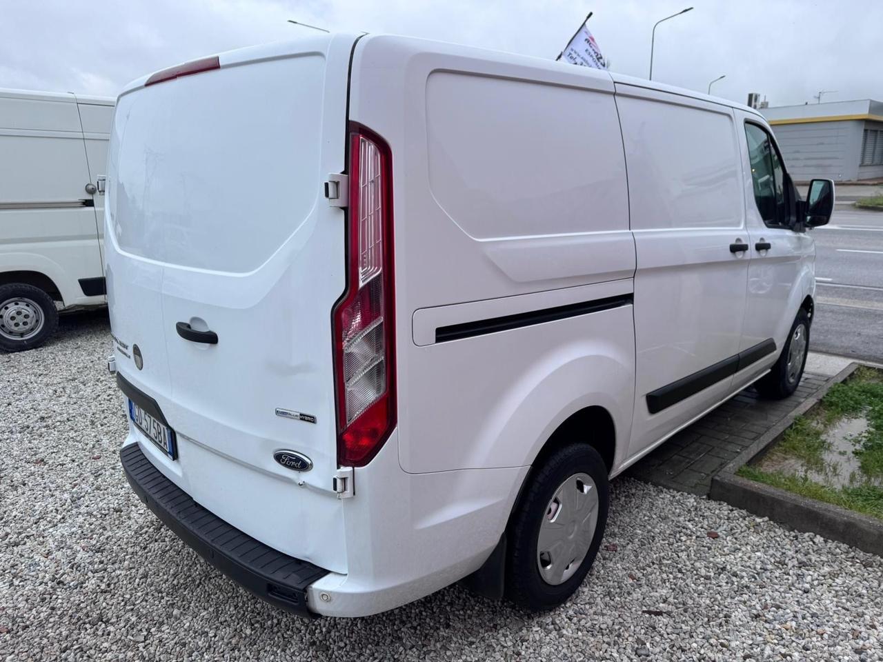 Ford Transit Custom L1H1 2.0EcoBlue Hybrid 130CV Iva Compresa