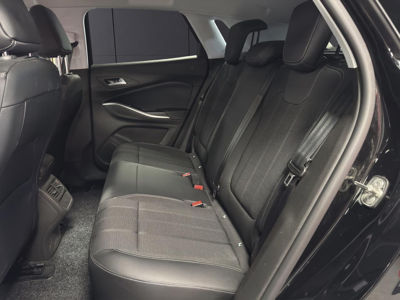 Opel Grandland 1.6 phev Business Elegance fwd 225cv auto