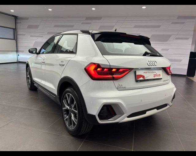 AUDI A1 citycarver 30 TFSI Admired