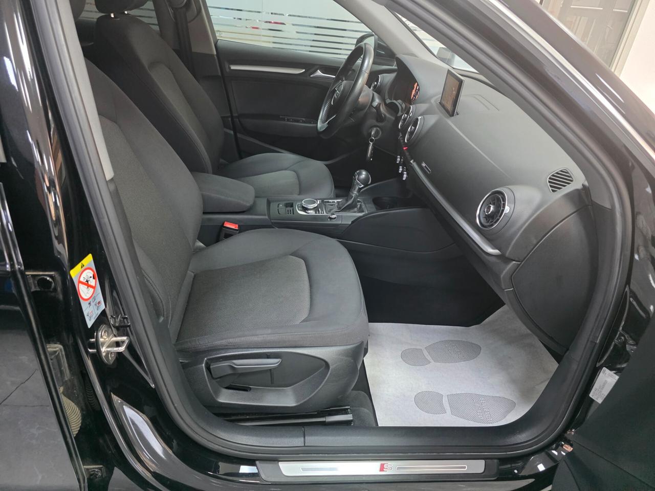 Audi A3 SPB 30 TDI S tronic line exterior admired