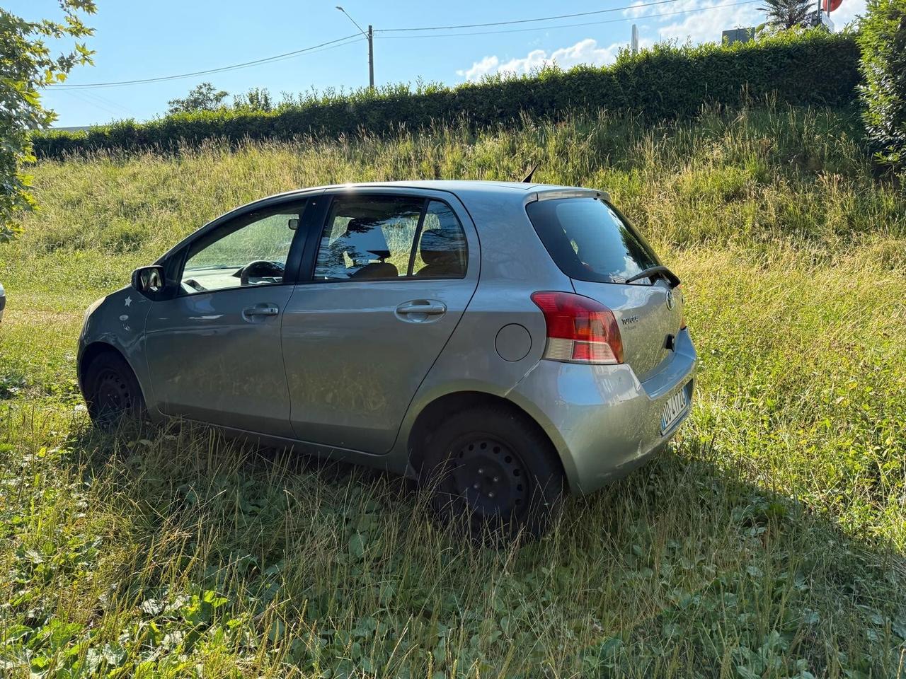 Toyota Yaris 1.0 5 porte