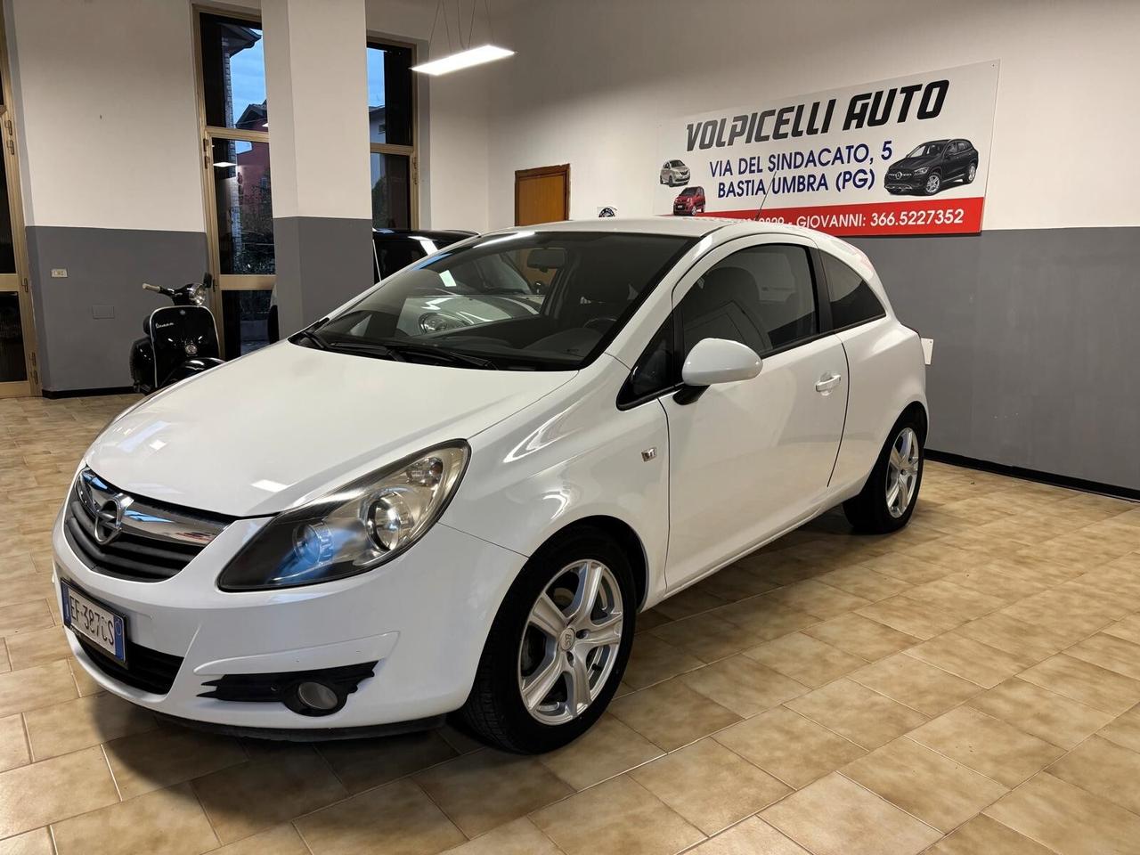 OPEL CORSA ANNO 2010 BENZINA 1.2 KM 146 MILA