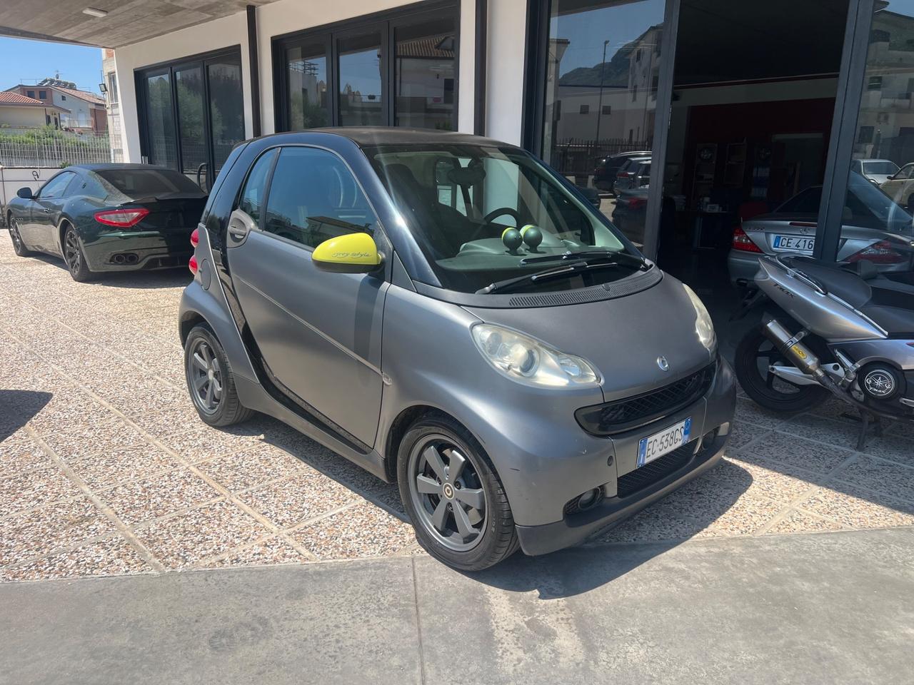 Smart ForTwo 1000 52 kW coupé limited two MHD