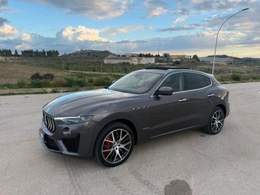 Maserati Levante V6 Diesel 275 CV AWD Gransport