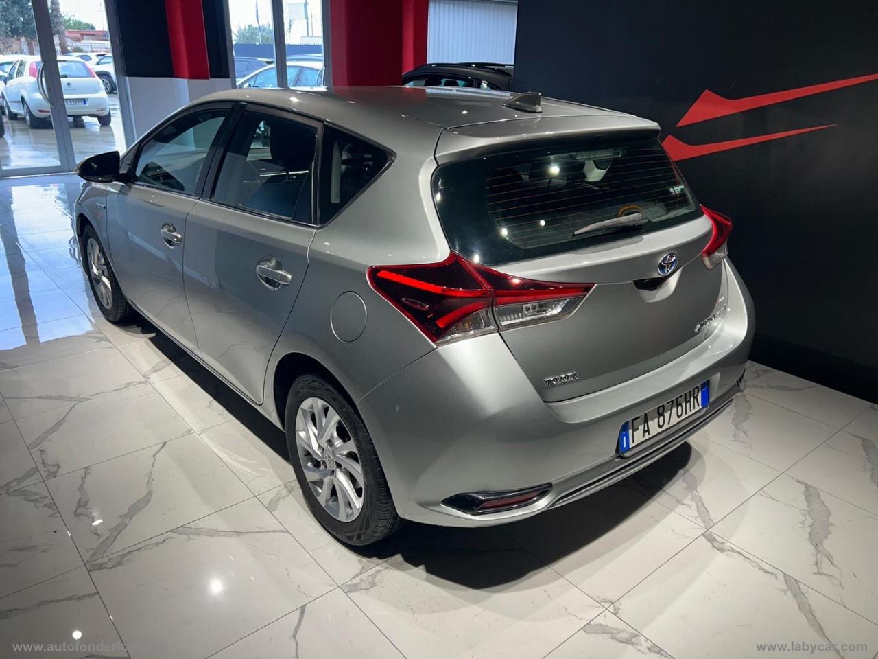 TOYOTA Auris 1.8 Hybrid Active