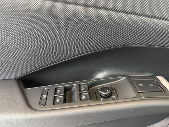 VOLKSWAGEN T-Roc 1.5 eTSI ACT DSG Life