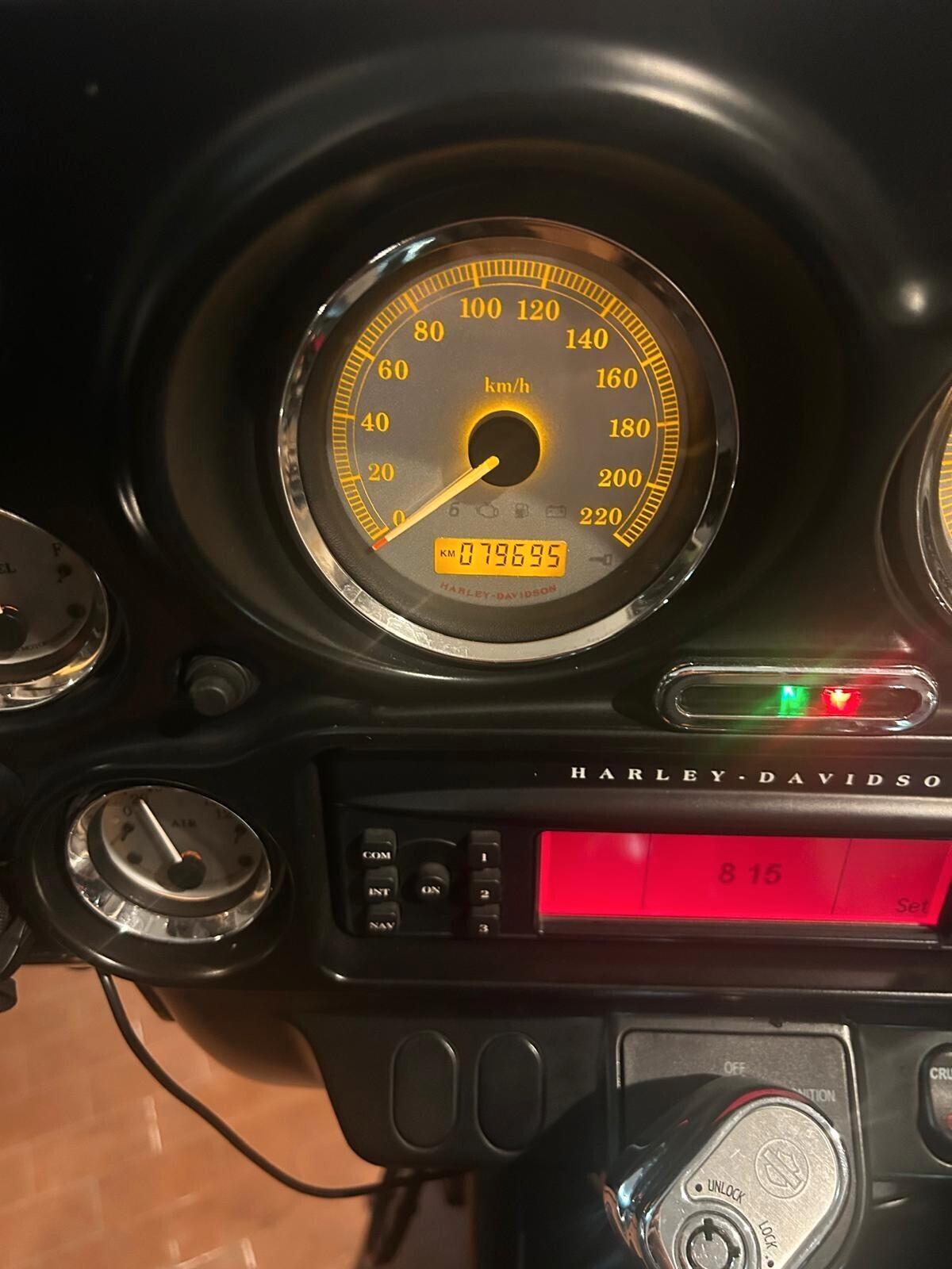 Harley-davidson FLHX Street Glide Touring