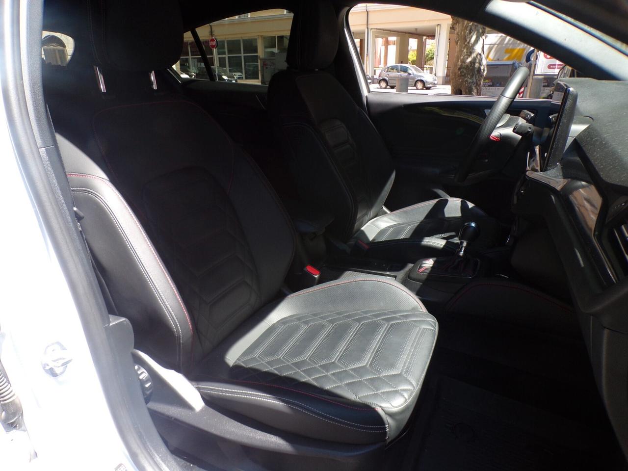 AUTO FORD FOCUS 5P DEL 05.2025 14.500 KM MOTORE 1.0 ECOBOOST ST-LINE X 125CV