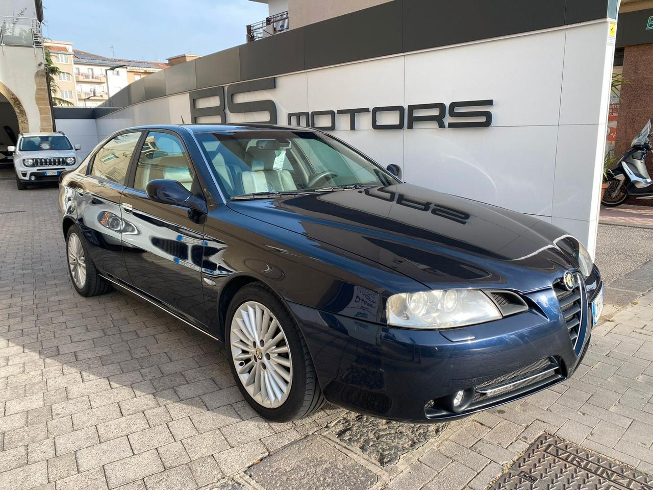 Alfa Romeo 166 2.4 JTD M-JET 20V cat Luxury