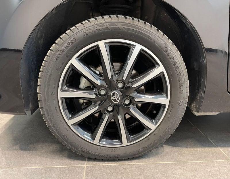 Toyota Aygo Connect 1.0 VVT-i 72 CV 5 porte x-play