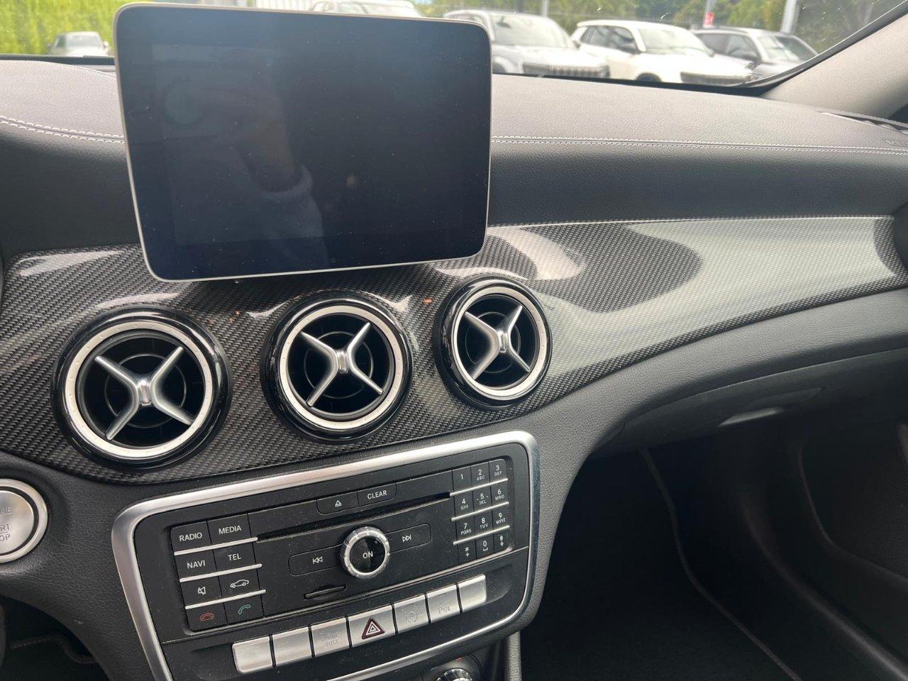 Mercedes GLA 180 Night Edition auto
