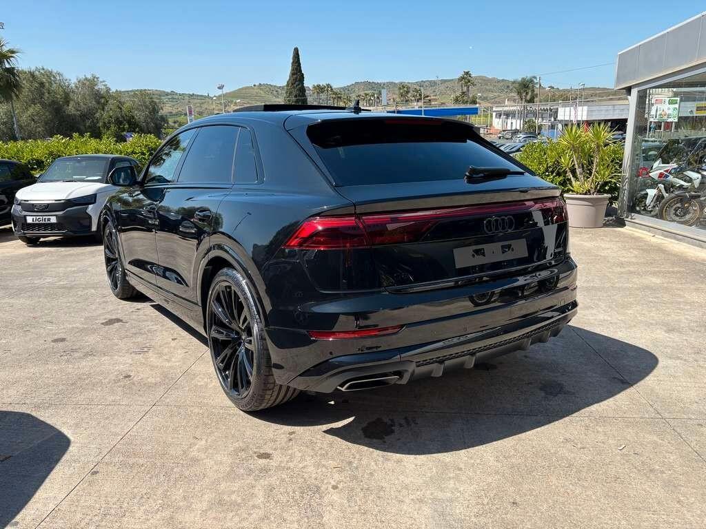 Audi Q8 SUV TDI quattro 210 kW tiptronic S line edition My 2026 KM 0 IVA ESPOSTA Tua a solo 939 Euro al mese