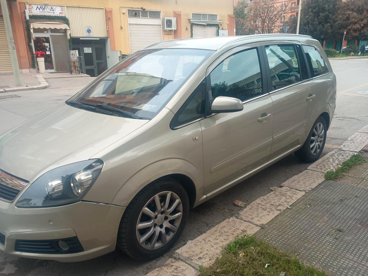 Opel Zafira 1.9 CDTI 120CV Cosmo