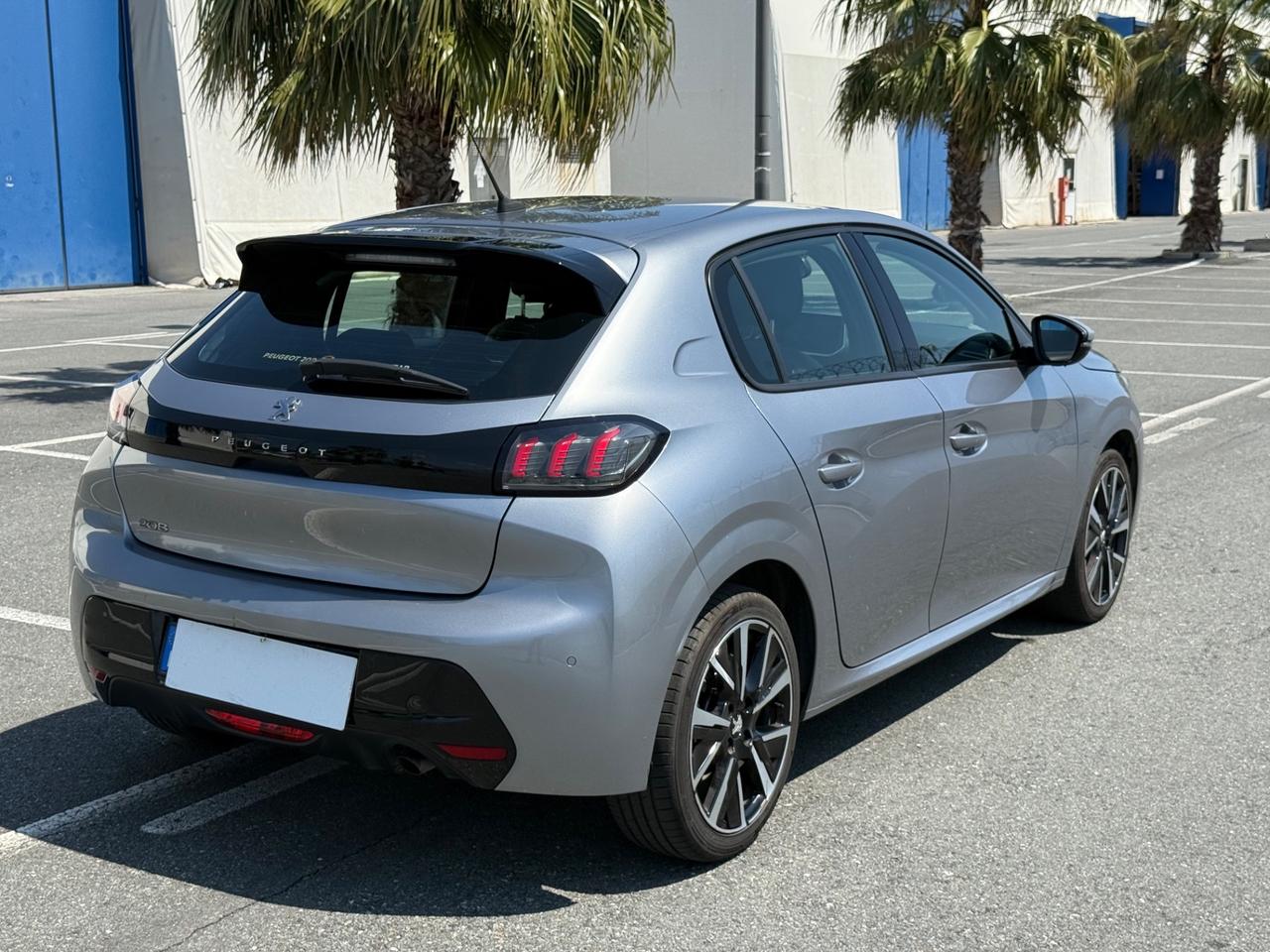 Peugeot 208 -100 CV-AUTOMATICA-FULL OPTIOAL