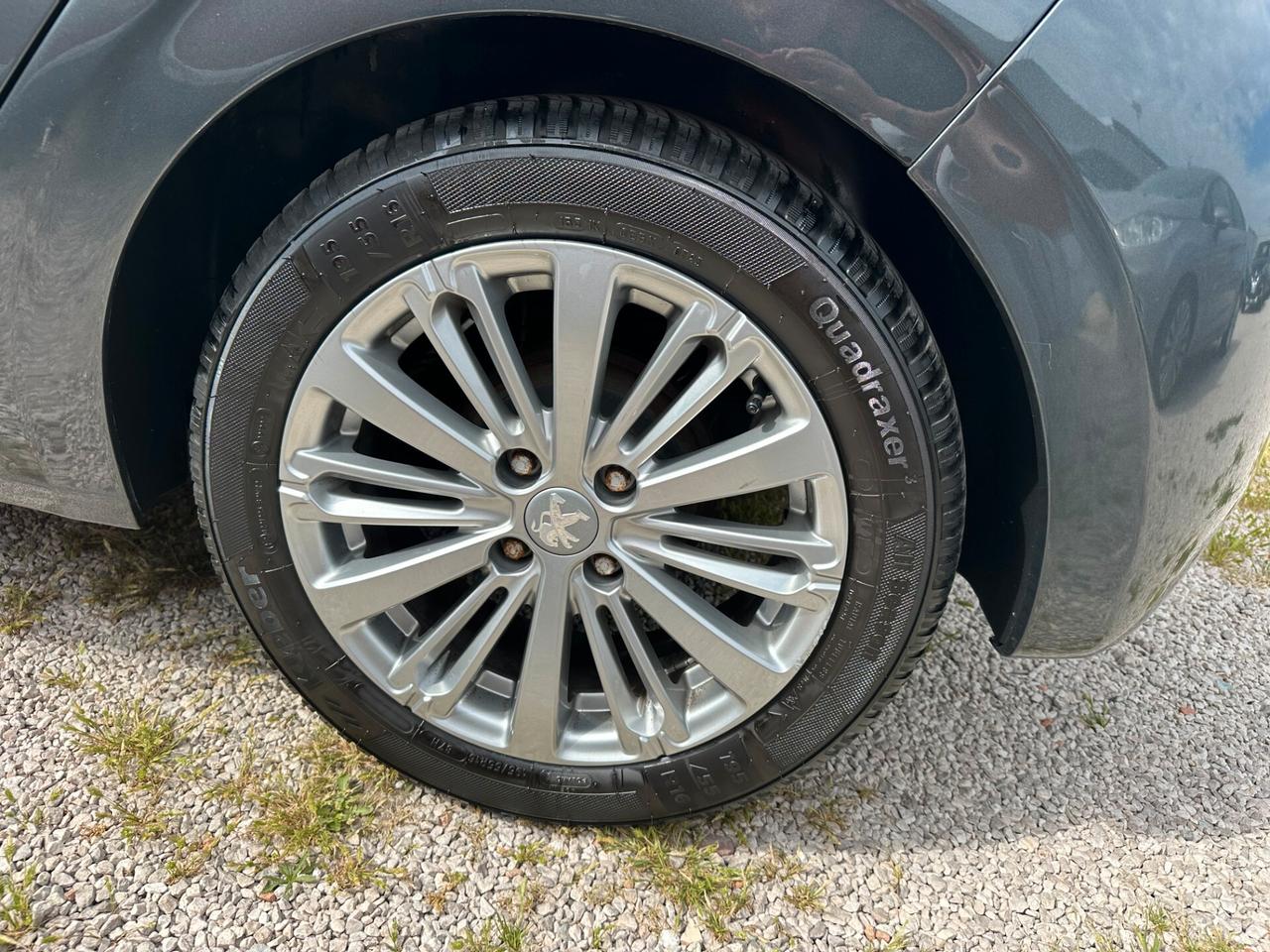 Peugeot 208 BlueHDi 75 5 porte Allure 2016