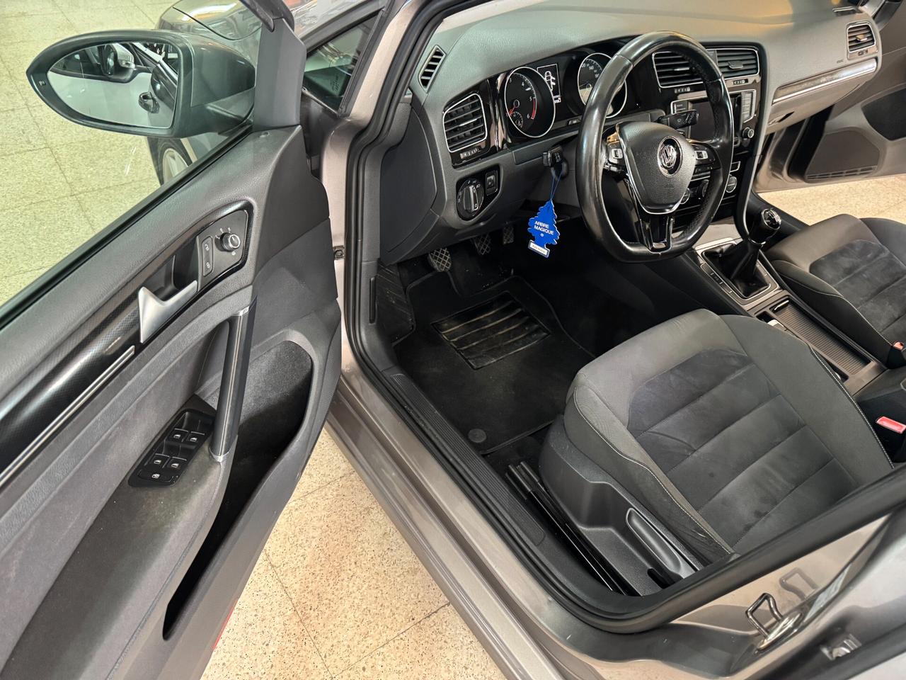 Volkswagen Golf 2.0 TDI 140 cv. 5p. Highline BlueMotion Technology