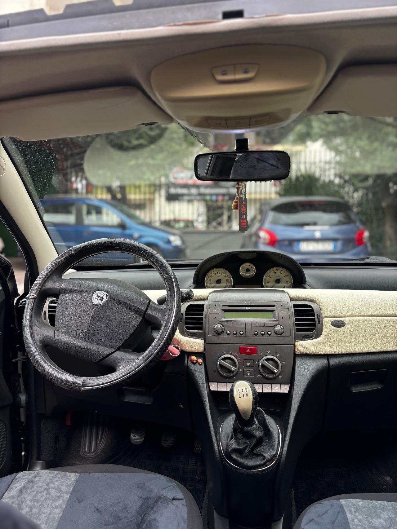 Lancia Ypsilon 1.3 Multijet 16V Platino tetto apribile