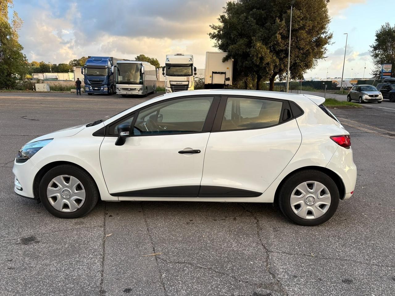 Renault Clio VAN GPL IVA ESPOSTA AUTOCARRO