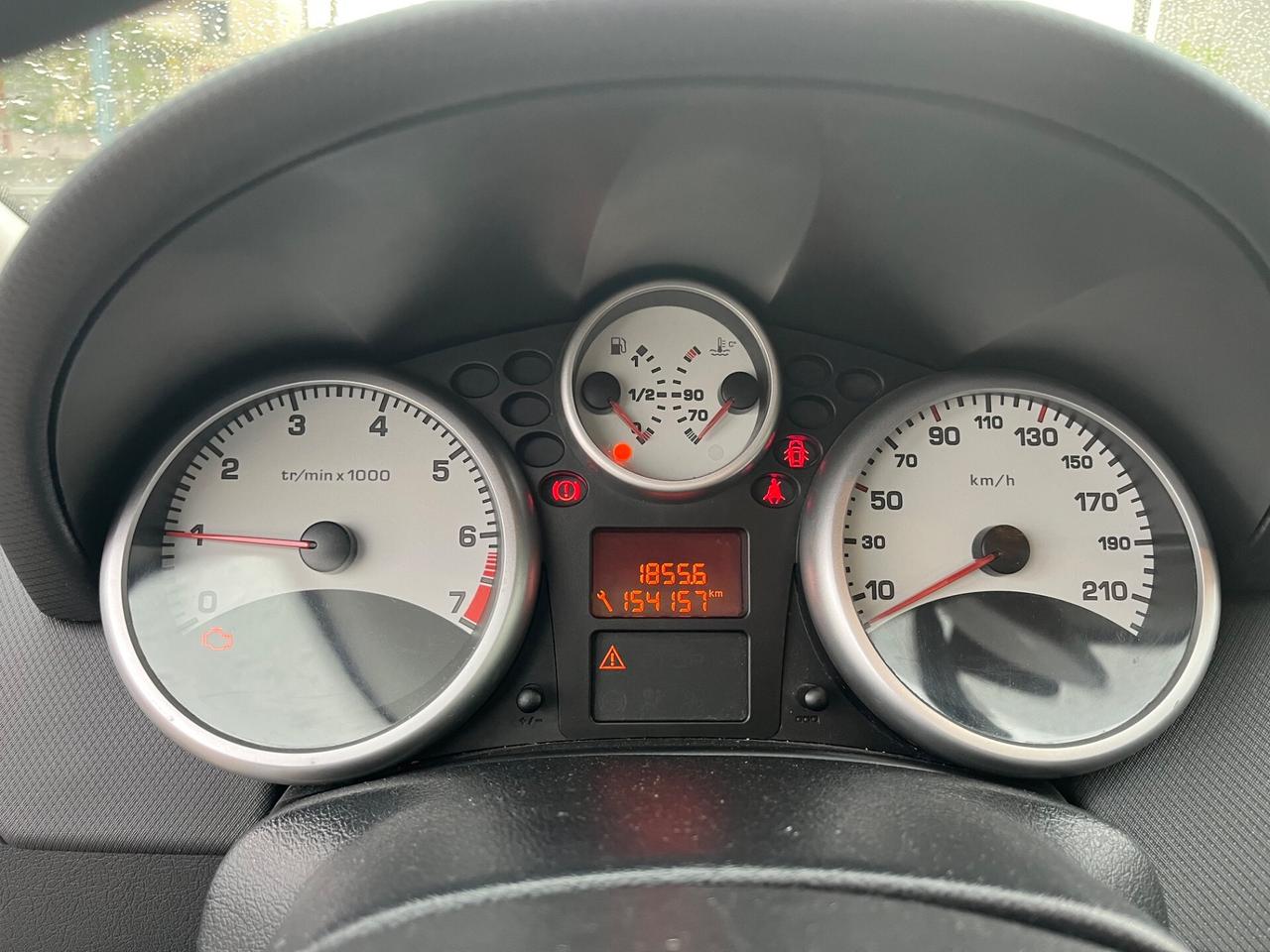 Peugeot 207 1.4 8V 75CV 5p. ONE Line