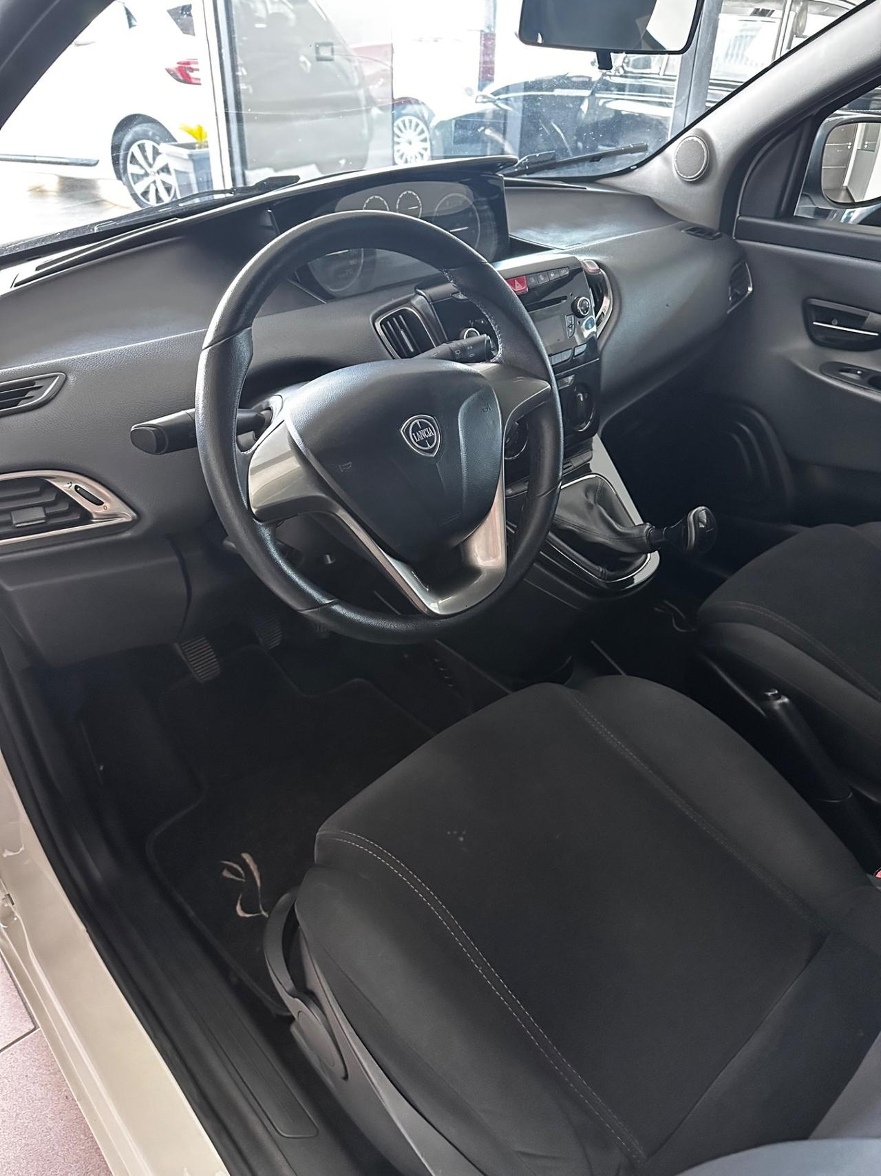 Lancia Ypsilon 1.3 MJT 16V 95 CV 5 porte S&S Gold