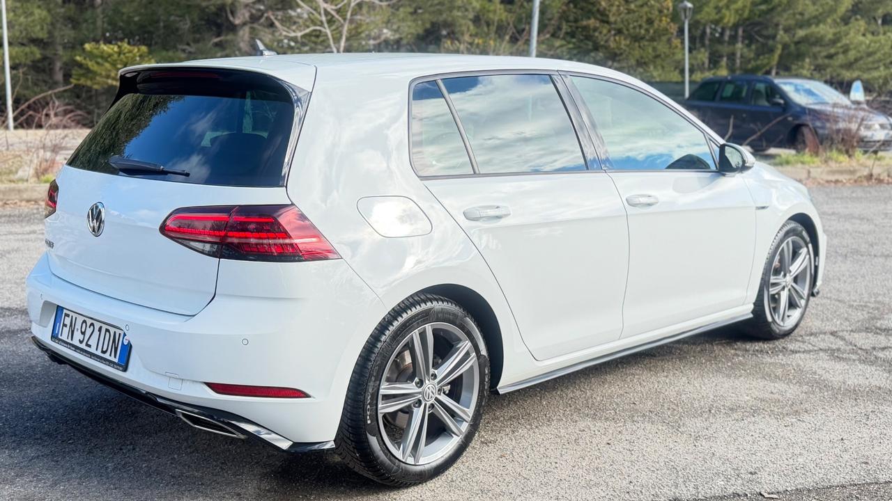 Volkswagen Golf 2.0 TDI DSG 5p. Highline BlueMotion Technology R -Line