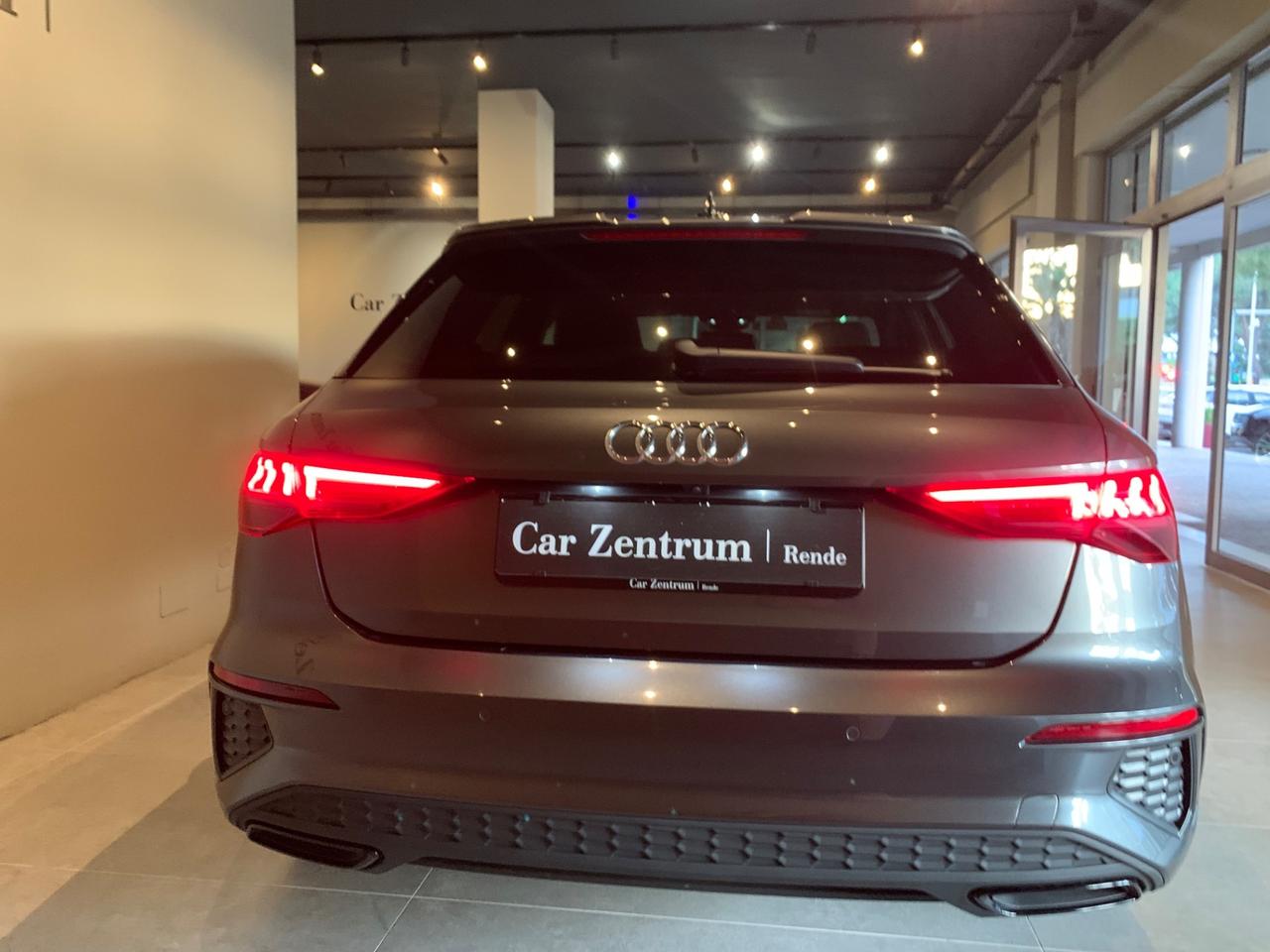 Audi A3 SPB 35 TDI S tronic S line edition in&out