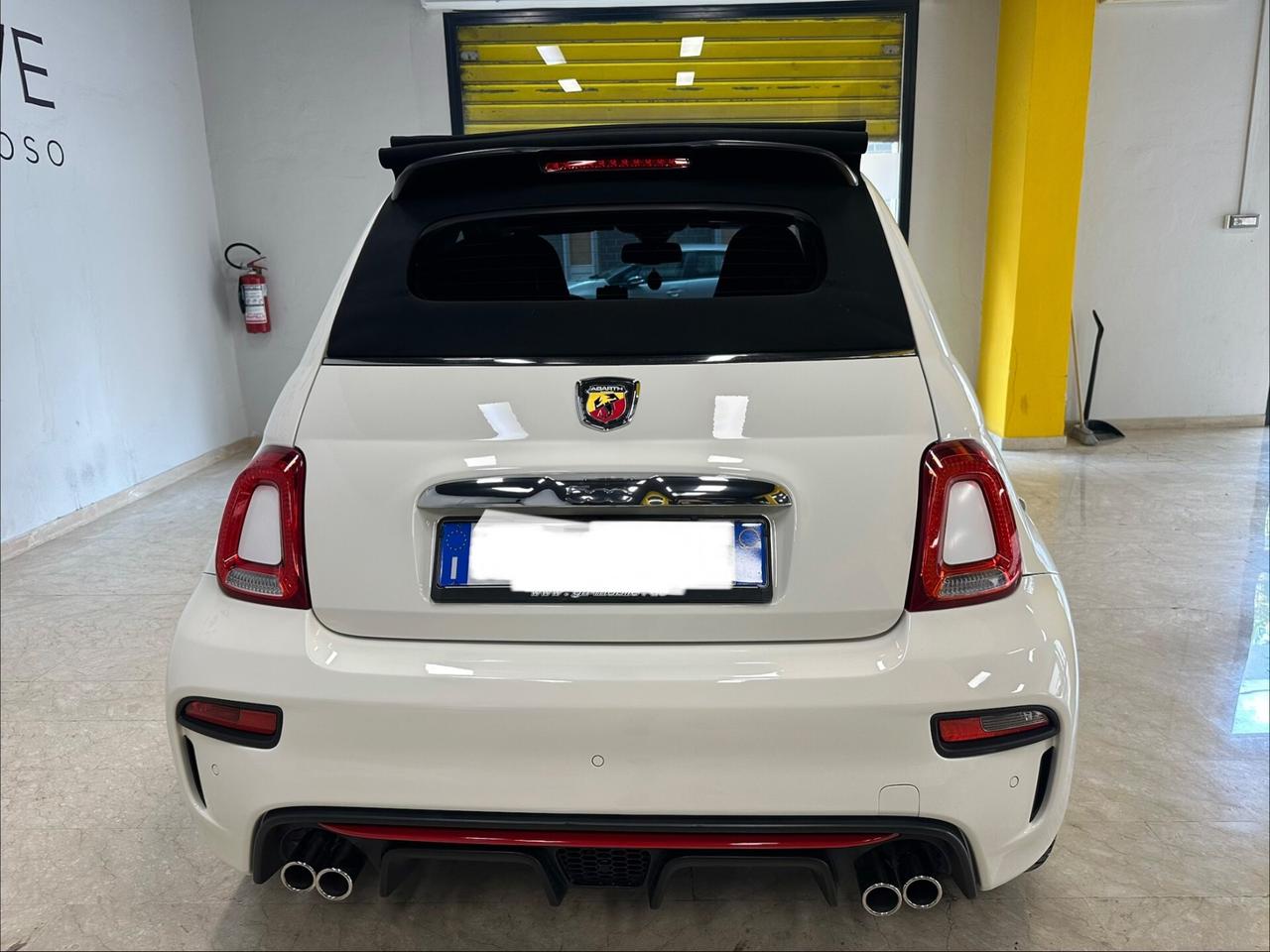 Abarth 500 C 1.4 Turbo T-Jet Custom