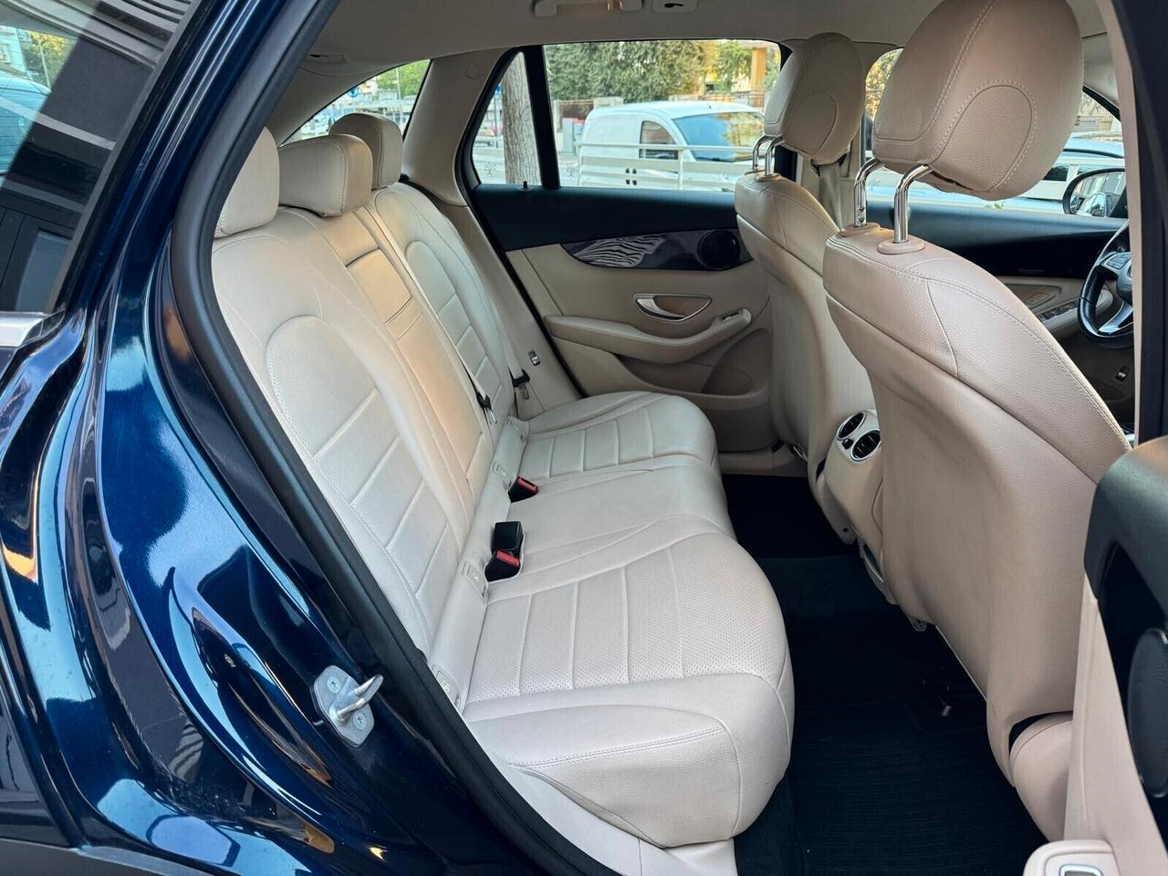 MERCEDES GLC 250 D 4MATIC SPORT