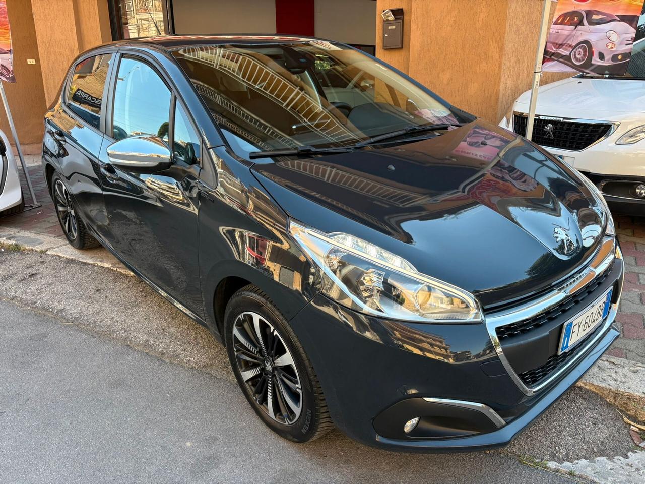 Peugeot 208 PureTech 82 Stop&Start 5 porte Signature