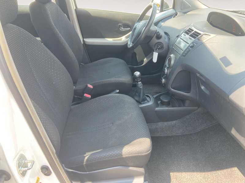 TOYOTA Yaris 5p 1.3 (dual) Sol c/vsc+trc