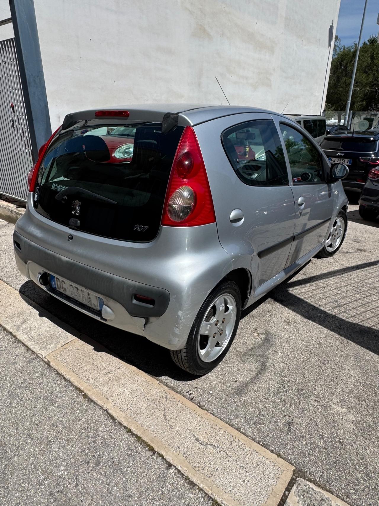 Peugeot 107 1.4 HDi 5p. Plaisir