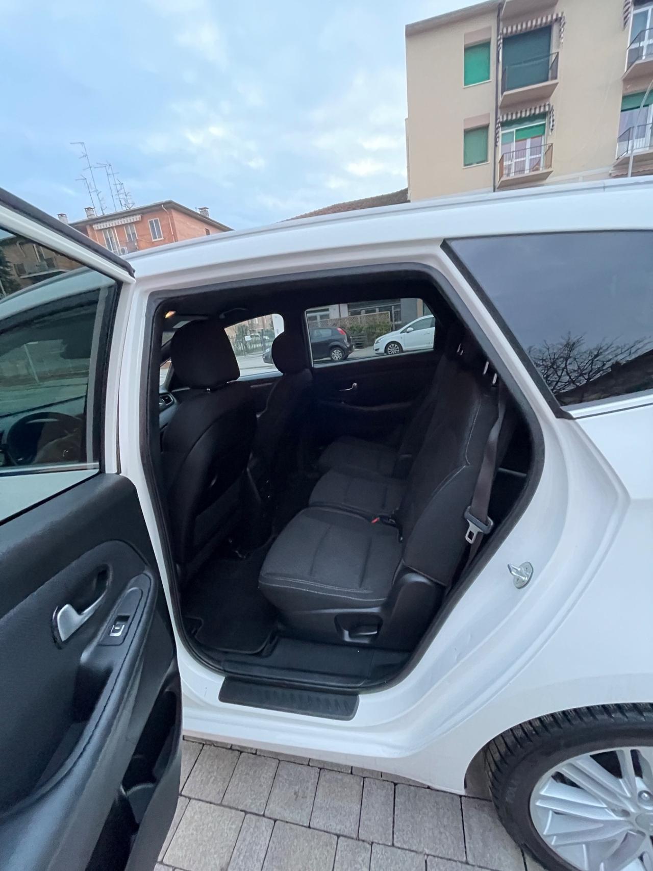 Kia Carens 1.7 CRDi 115 CV Business Class