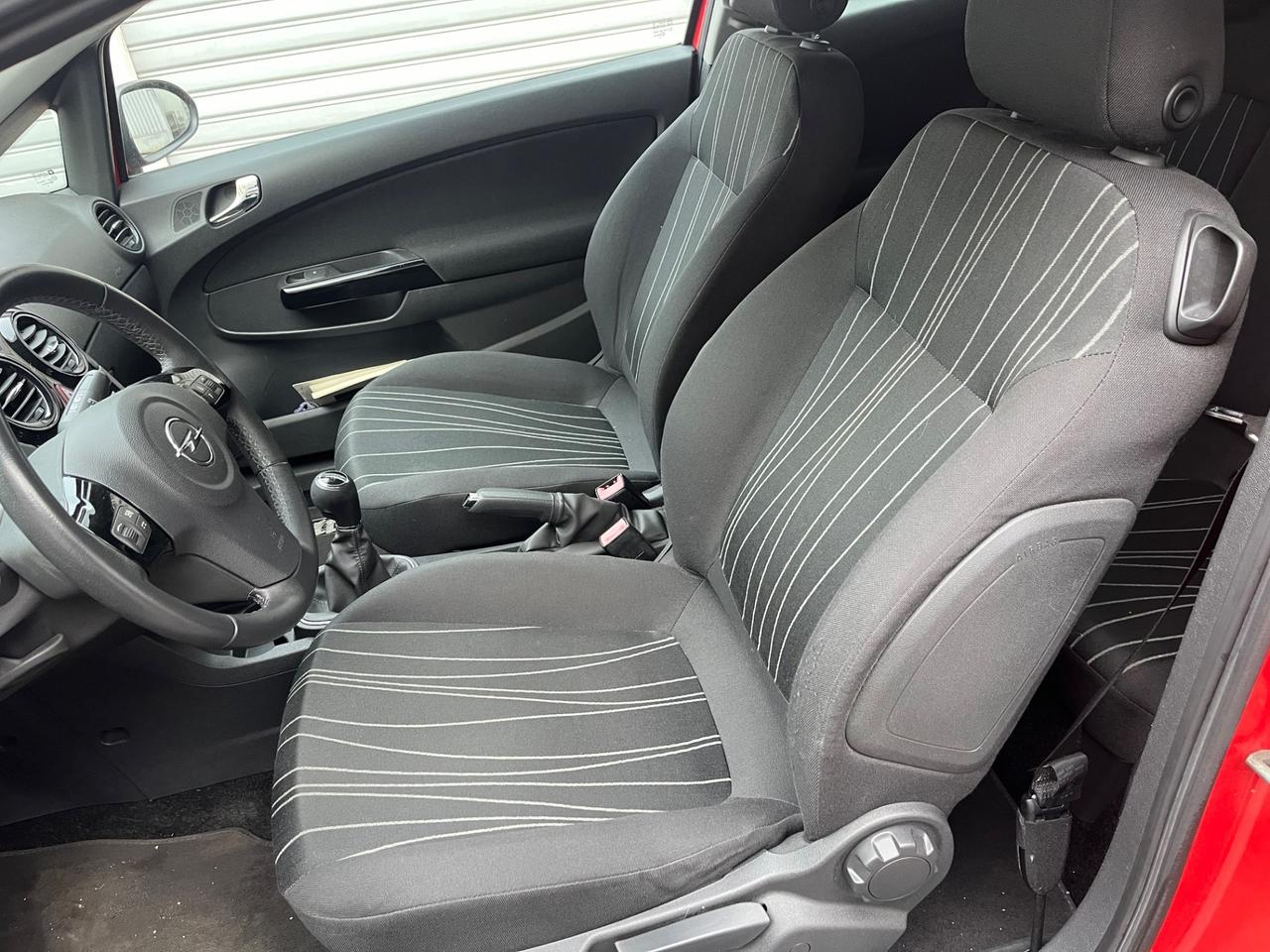 Opel Corsa 1.2 80CV 3 porte GPL-TECH Edition