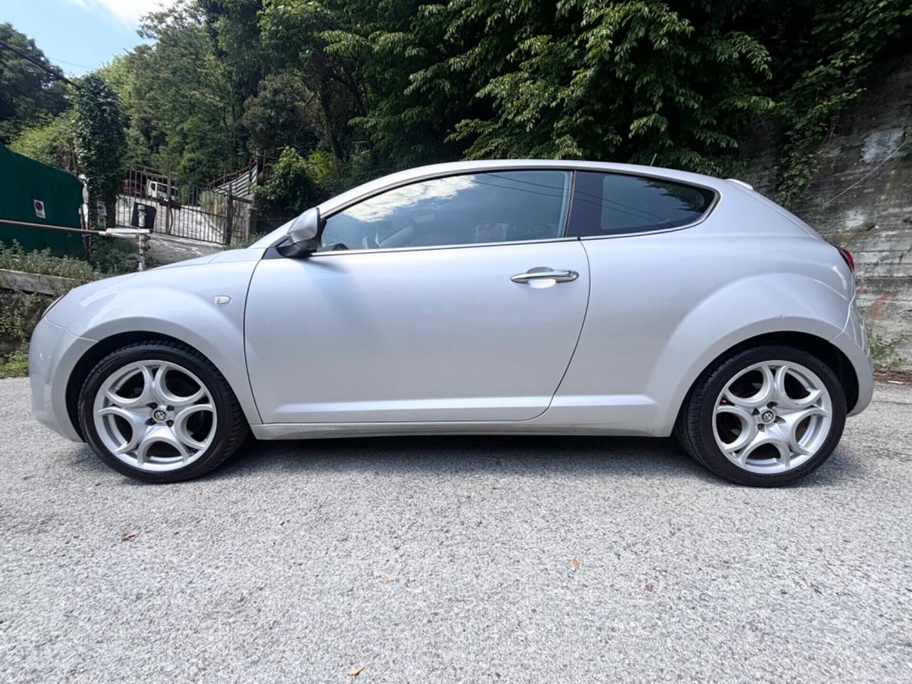 Alfa Romeo MiTo 1.3 JTDm 16V 90 CV Distinctive Sport Pack