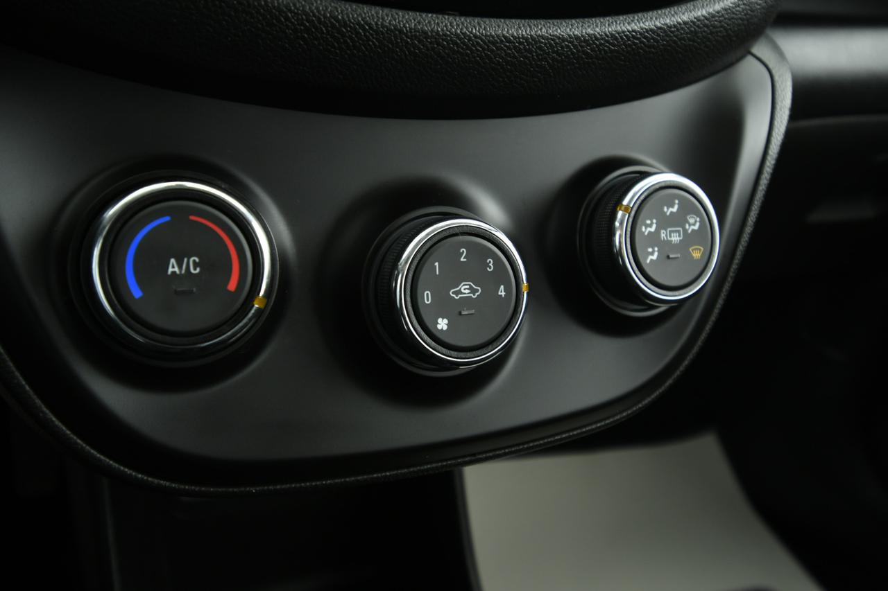 OPEL Karl 1.0 Rocks 73cv APP CONNECT+NEOPATENTATI